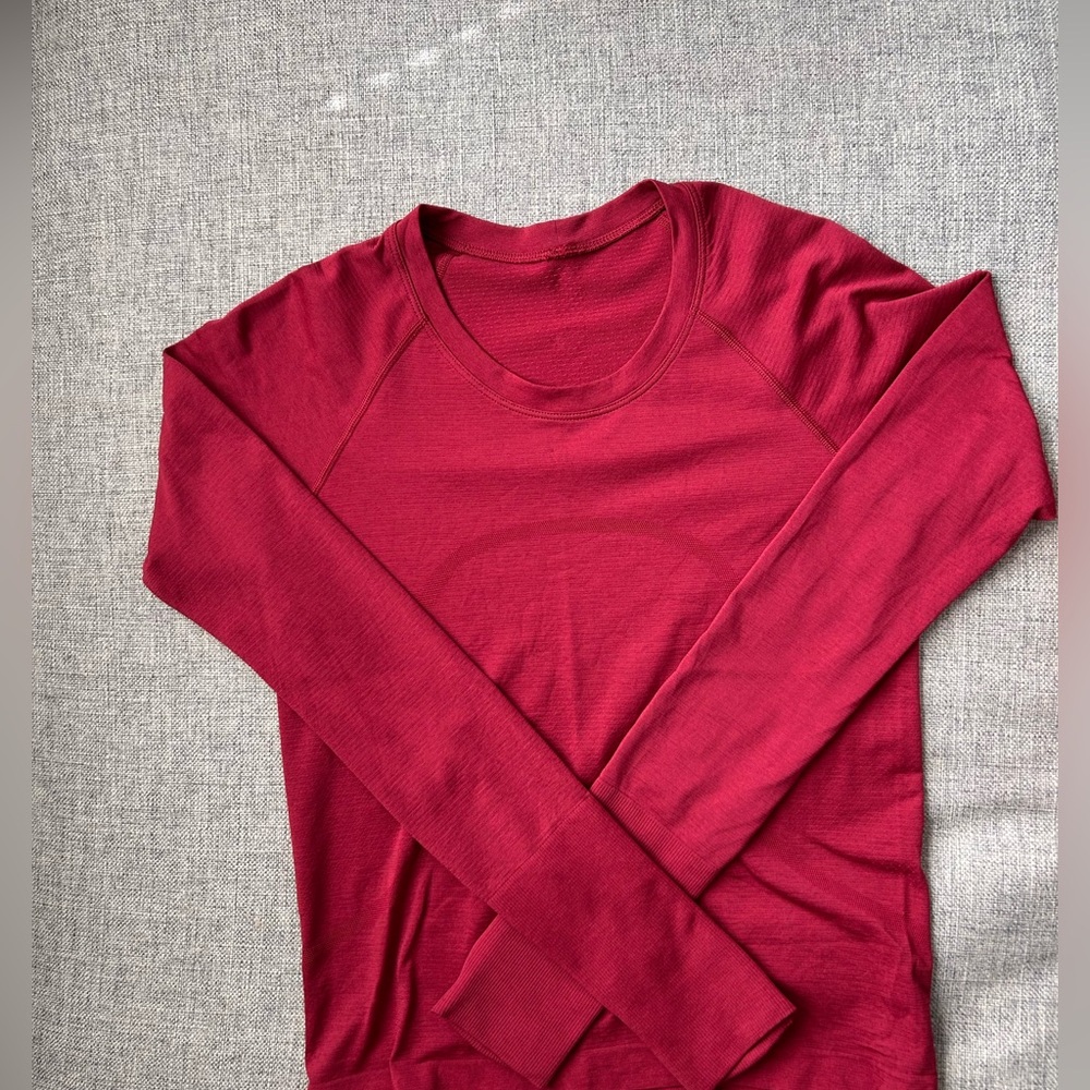 Lululemon long sleeve swiftly tech